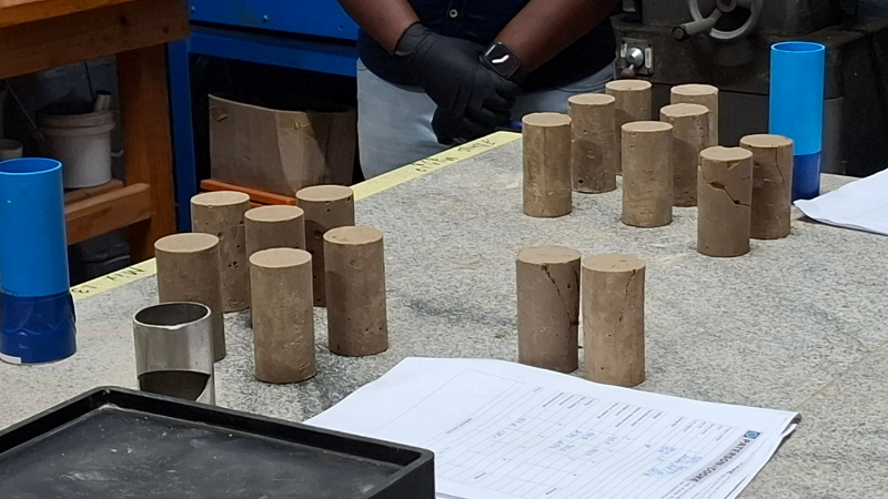 Paterson & Cooke Chile Expands Laboratory Capabilities with Uniaxial Compressive Strength (UCS) Testing